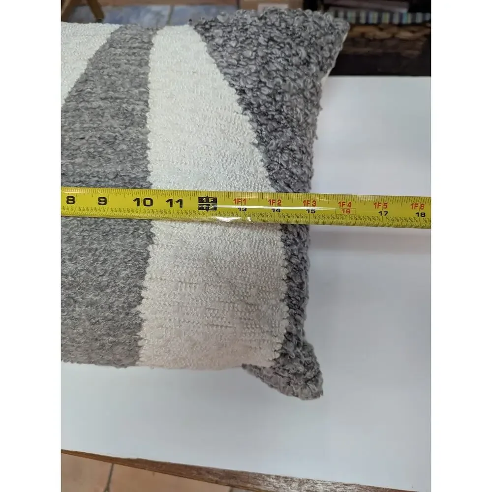 Murmur  Embroidered Throw Hand woven New $126.00 Linen Pillow 15